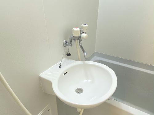 洗面設備　設備・仕様は号室により異なる為、現況を優先致します。
