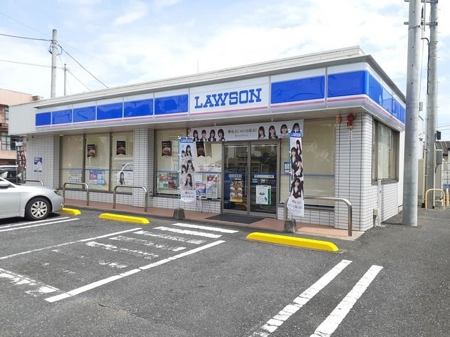 コンビニ　ローソン　高萩本町店（コンビニ）まで200m