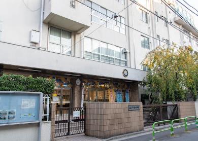 小学校　台東区立千束小学校（小学校）まで190m