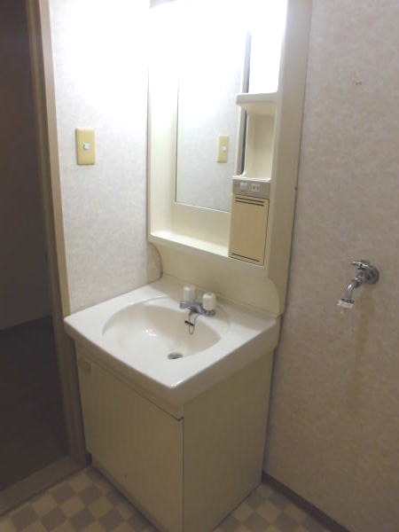 洗面設備　同仕様