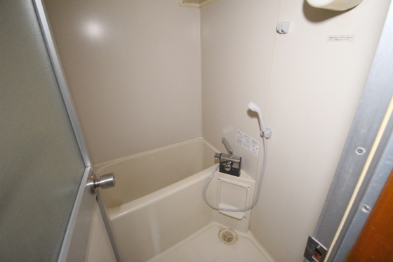 バス・シャワールーム　別号室写真です