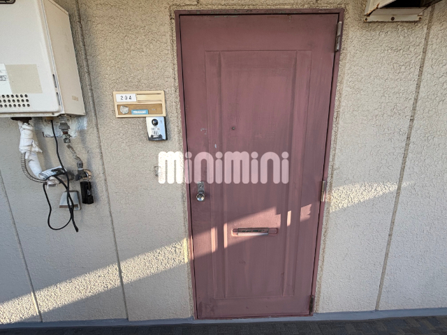 エントランス　おしゃれなイスです