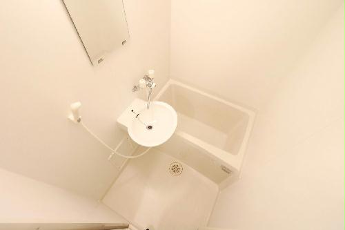 バス・シャワールーム　浴室乾燥機で雨や雪の日でもらくらくお洗濯！