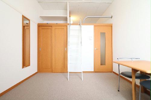 居室・リビング　当社人気のロフトタイプ！開放的なお部屋が好きな人へ