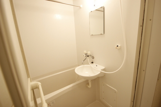 バス・シャワールーム　※別号室の写真です