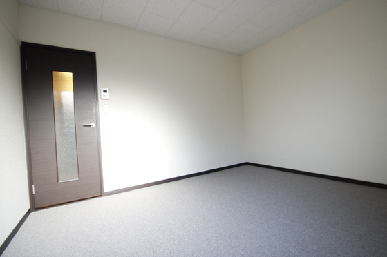 居室・リビング　※別号室の写真です