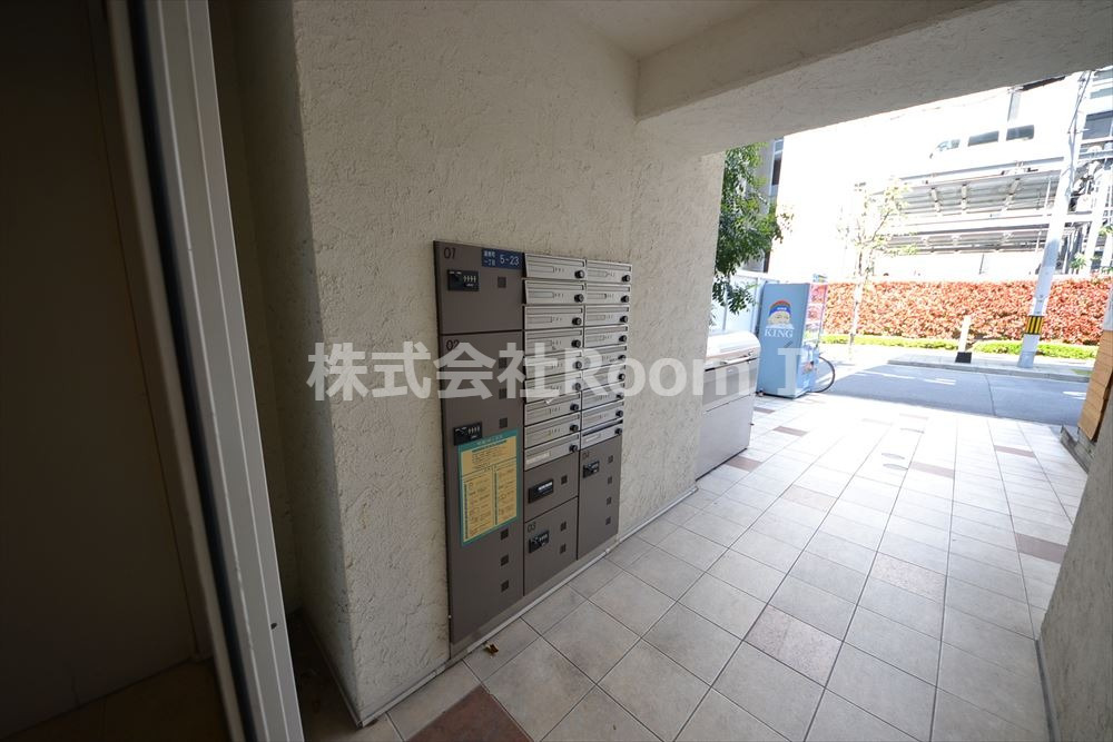 エントランス　エントランスです宅配BOXです