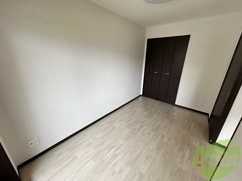 その他部屋・スペース　寝室は５．３２帖あり、ゆったりとくつろぐことが出来ます。