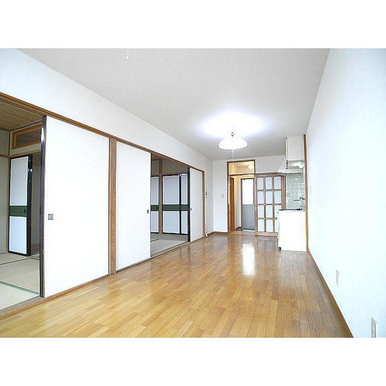 居室・リビング　別のお部屋のお写真です。現状優先。