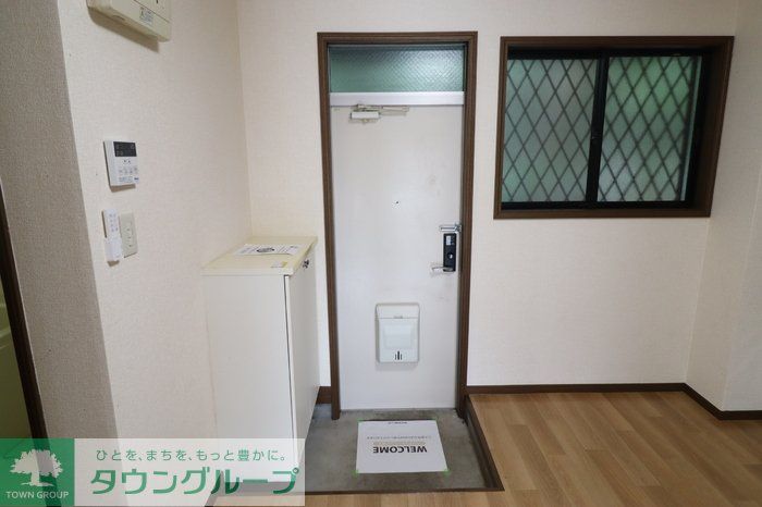 玄関　お問合せはタウンハウジングまで！※現地待合わせ相談可能