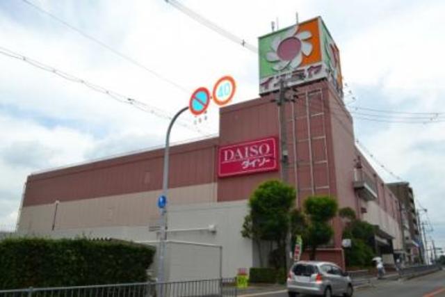 スーパー　イズミヤ東寝屋川店（スーパー）まで284m