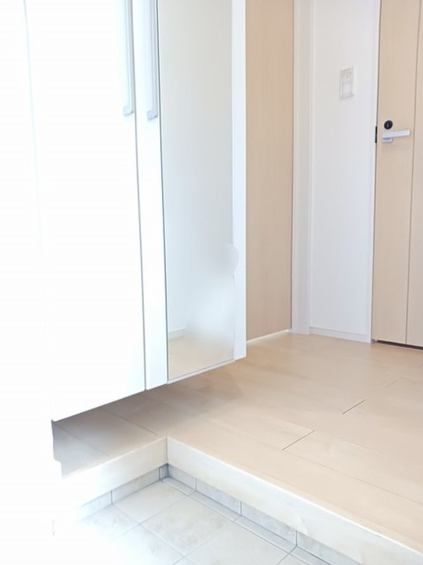 玄関　図面と現状に相違がある場合には現状を優先