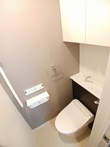 トイレ　ゆったりとした空間のトイレです