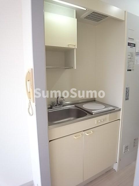 キッチン　コンパクトなキッチンで掃除もラクラク