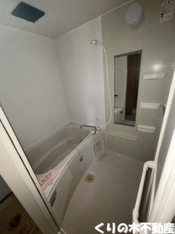 バス・シャワールーム　反転タイプのお部屋です（現況を優先します）