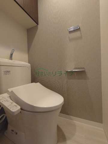 トイレ　別部屋の参考写真になります。