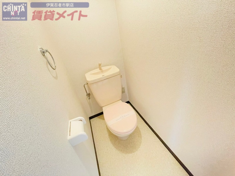 トイレ　別部屋同タイプ