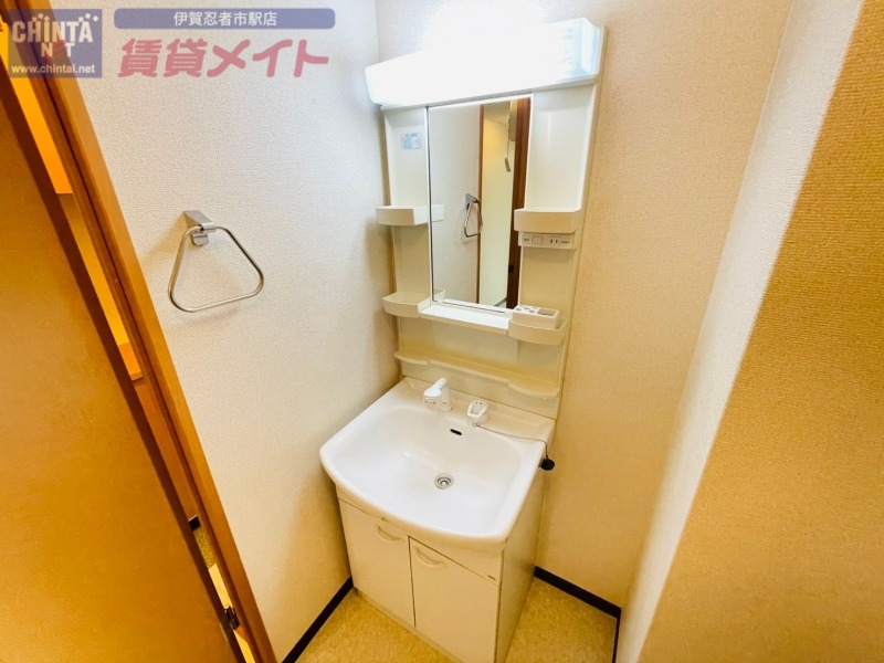 洗面設備　別部屋同タイプ