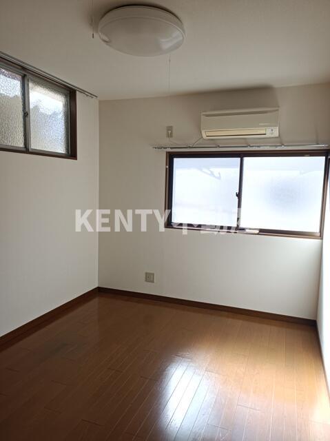 居室・リビング　ゆったり過ごせる居間です