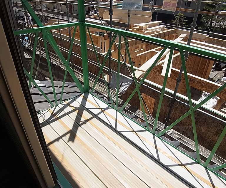 バルコニー　バルコニー