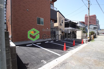 駐車場　駐車場完備です