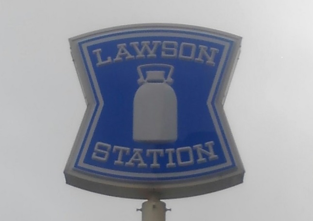 コンビニ　LAWSON川崎北見方店（コンビニ）まで200m