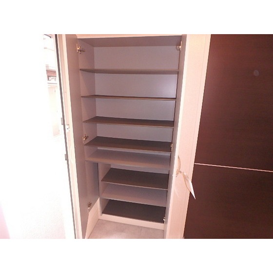 収納　たくさん収納可能なシューズボックスです。