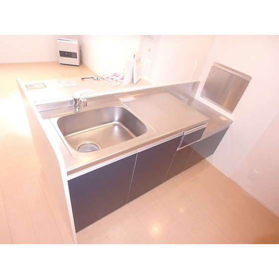 キッチン　人気の対面キッチンです。