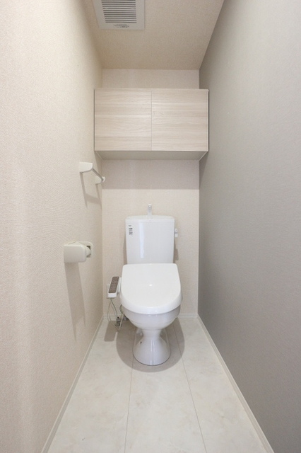 トイレ　温水洗浄暖房便座