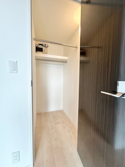 収納　洋室約６帖の収納