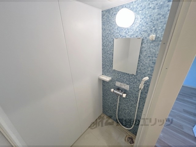 バス・シャワールーム　シャワールーム
