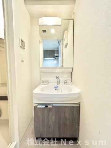 洗面設備　使いやすい洗面所です