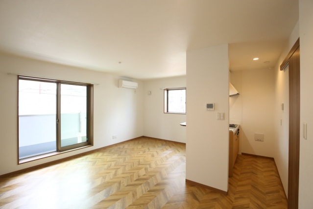 居室・リビング　角部屋2面採光