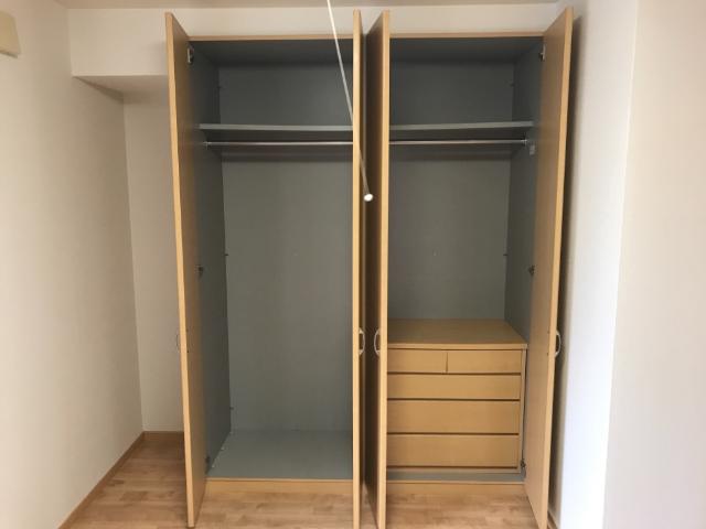 収納　リビングの大きなクローゼット