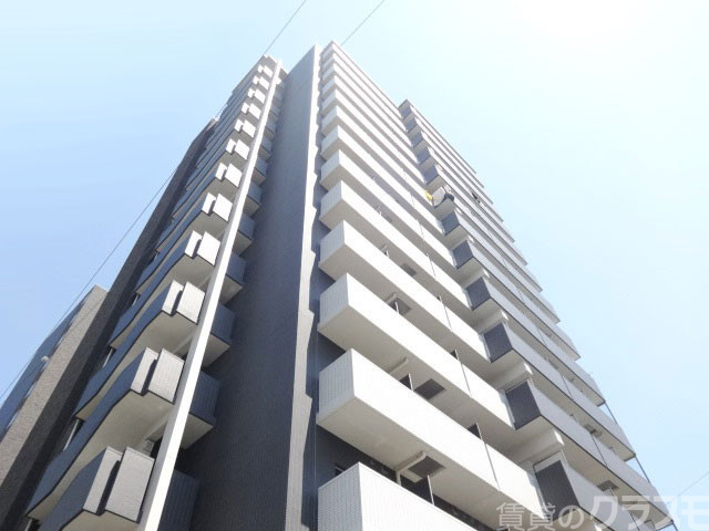 建物外観　十三駅から徒歩３分です★