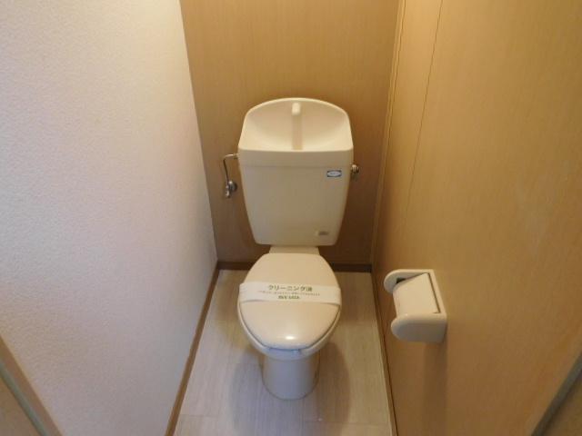トイレ　清潔な洋式トイレです。