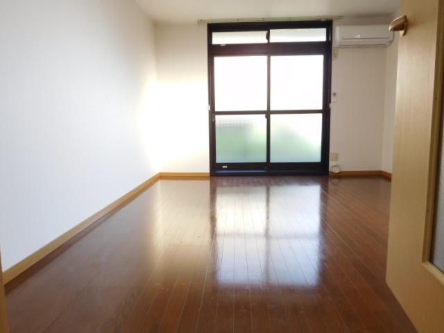 その他部屋・スペース　洋間の眺めです。