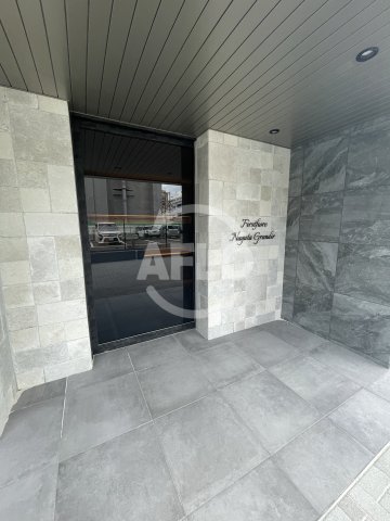 エントランス　ファーストフィオーレ長田グランディール　エントランス