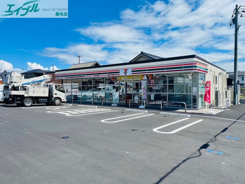 コンビニ　セブンイレブン四日市蒔田2丁目店（コンビニ）まで608m