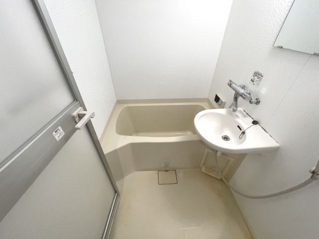 バス・シャワールーム　日々の暮らしに欠かせないお風呂です