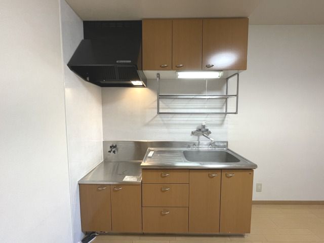 キッチン　コンパクトなキッチンで掃除もラクラク