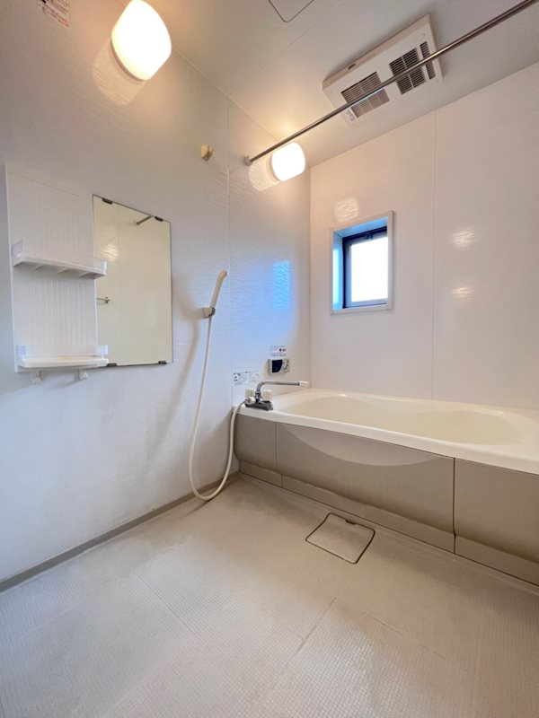 バス・シャワールーム　※別号室の写真です。