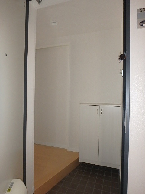 玄関　収納もある玄関です