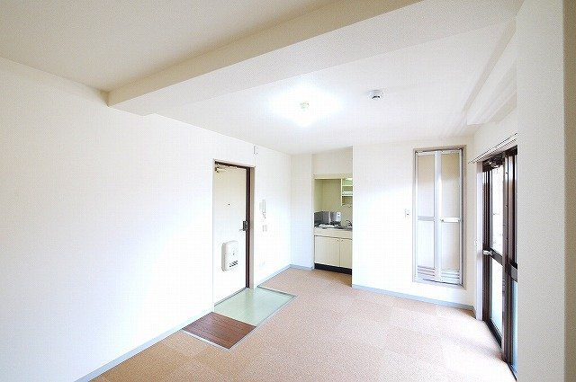 居室・リビング　使いやすい居間です