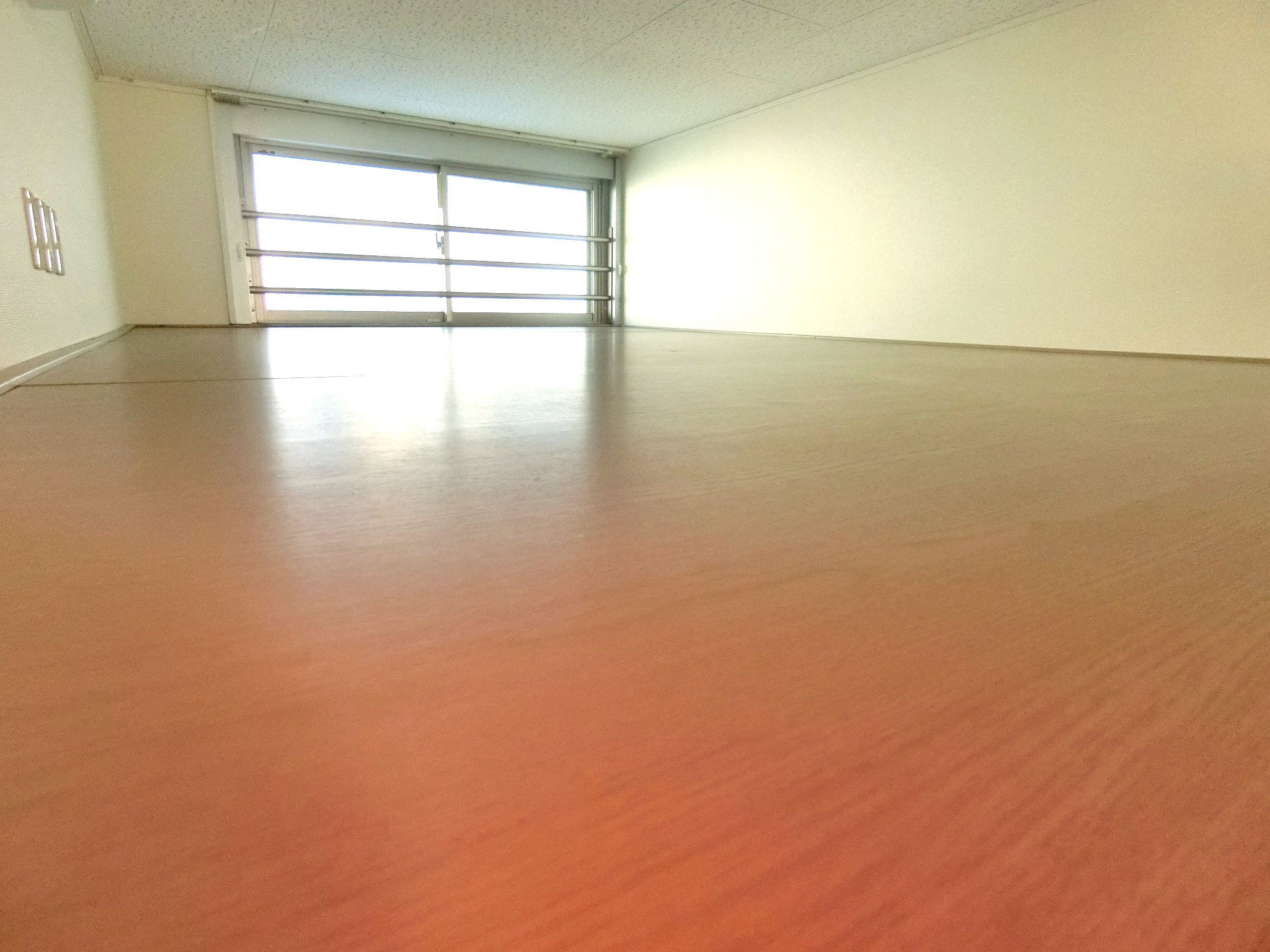 その他部屋・スペース　上部にベッドスペース（窓・照明・コンセント付）を完備です☆