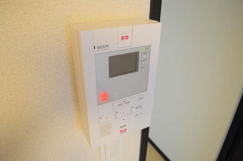 トイレ　セコムセキュリティー仕様。