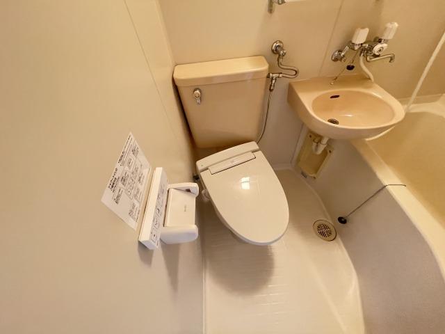 トイレ　トイレ