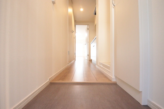 玄関　※別室の参考写真の為、現況優先です。