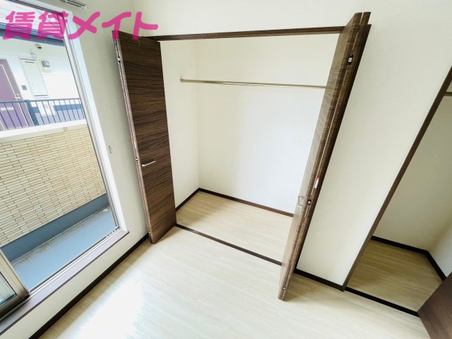 収納　同型参考写真