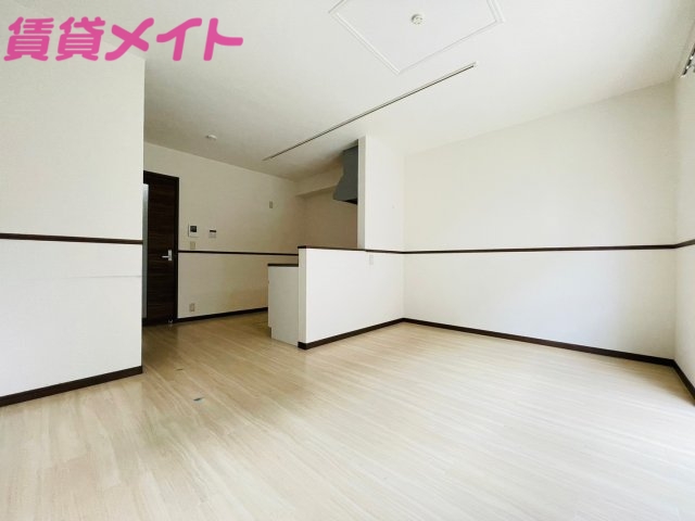 居室・リビング　同型参考写真